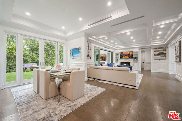 126 N Canyon View Drive, Los Angeles CA: https://media.crmls.org/mediaz/4c4b59d0-e561-447e-80be-679c70df106c.jpg