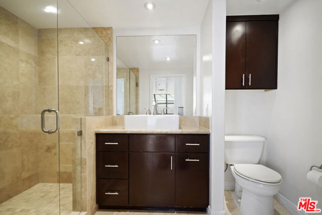 880 W 1st Street, Los Angeles CA: https://media.crmls.org/mediaz/4c4ba92e-66ea-413a-b38a-a46d1936d376.jpg