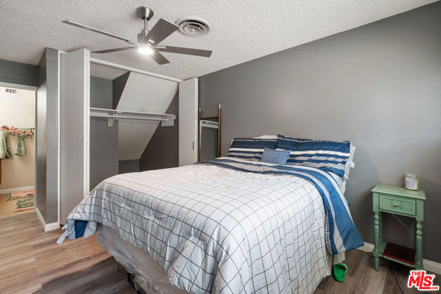 43818 Halcom Avenue, Lancaster CA: https://media.crmls.org/mediaz/4c4beb8f-8aba-4496-980a-73134c54be1b.jpg