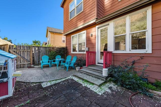 36 Pointe View Place, South San Francisco CA: https://media.crmls.org/mediaz/4c4c1695-2489-4779-ba88-cad870558d97.jpg