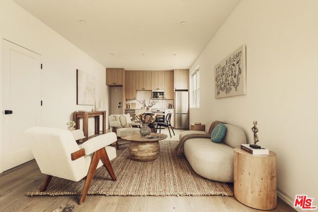 2114 Pier Avenue, Santa Monica CA: https://media.crmls.org/mediaz/4c4c50c0-3bf3-4e62-9525-cde56d6bc12b.jpg