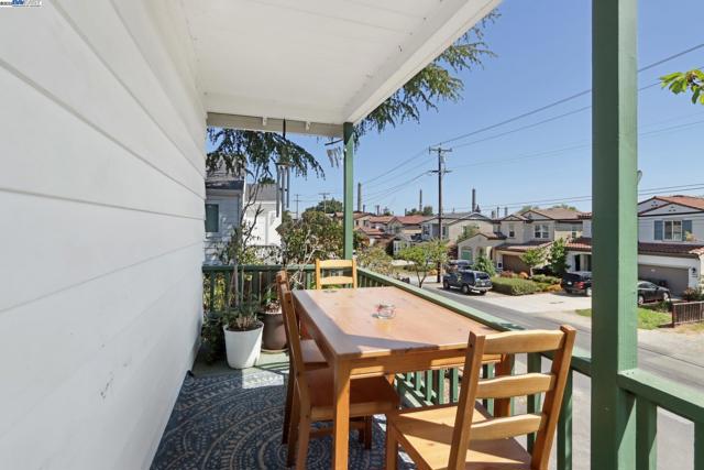 1101 Palm Avenue, Martinez CA: https://media.crmls.org/mediaz/4c4d9912-d2d9-4947-9d6e-10d72c7c90ed.jpg