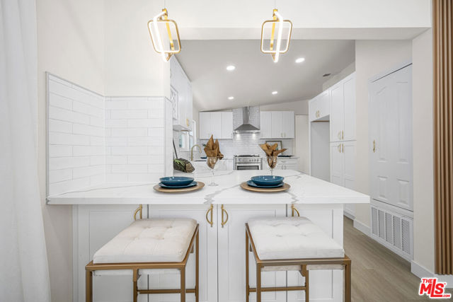 2733 Grand Summit Road, Torrance CA: https://media.crmls.org/mediaz/4c4f00b5-3ecd-40f4-910a-d3fa63031a15.jpg