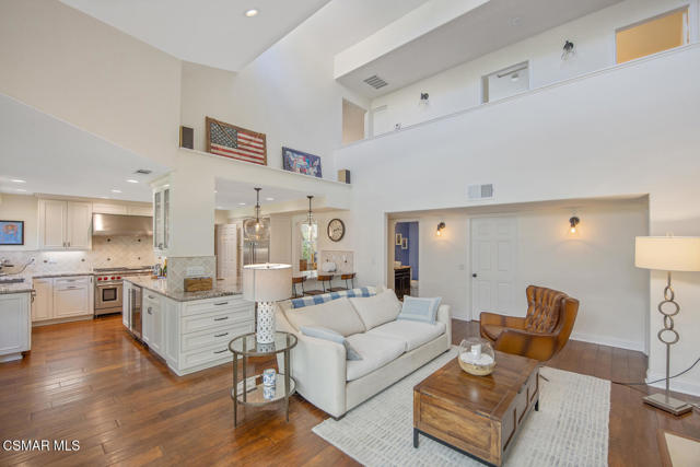 1732 Crooked Trail Place, Westlake Village CA: https://media.crmls.org/mediaz/4c4f117b-f471-45e7-ad1f-eac796a404c5.jpg