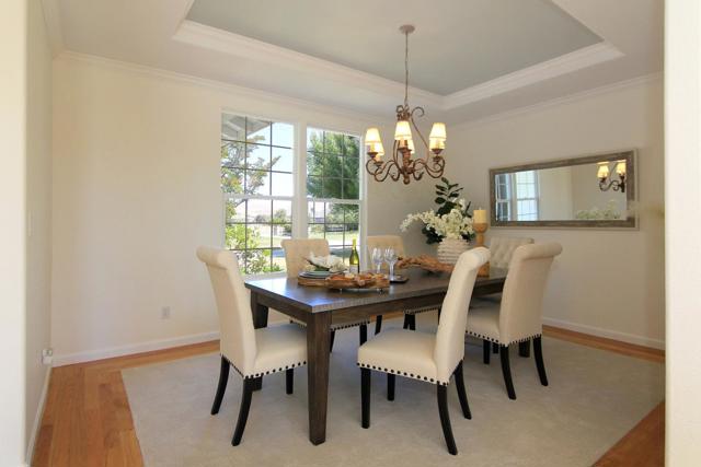 475 Torrano Court, Hollister CA: https://media.crmls.org/mediaz/4c4f95bd-6fd1-4a7e-bd40-f66e207c4310.jpg