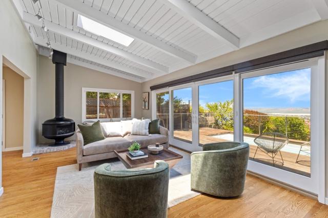 777 Bayview Way, Redwood City CA: https://media.crmls.org/mediaz/4c505a8e-a1e7-48a2-a815-49302015b939.jpg