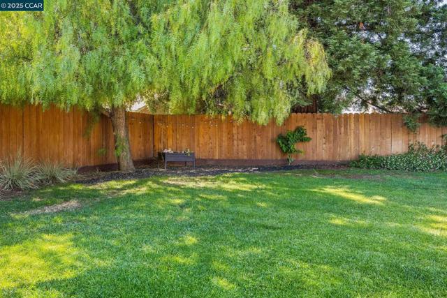 3139 Stinson Cir, Walnut Creek CA: https://media.crmls.org/mediaz/4c50de02-601c-4694-87f7-ab1a2bbb2b6a.jpg