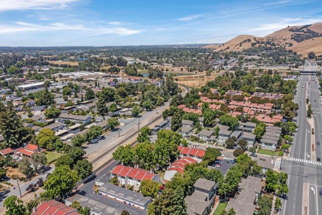 38652 Aurora Terrace, Fremont CA: https://media.crmls.org/mediaz/4c50e5b8-f319-4845-aa56-fe7eb6acbb0c.jpg
