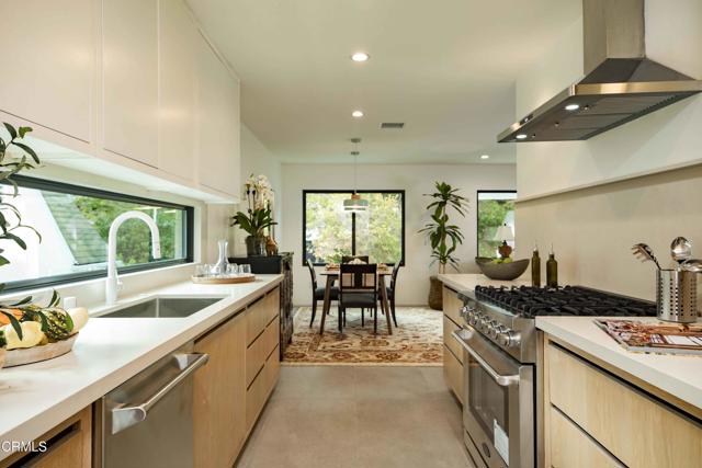 Detail Gallery Image 7 of 25 For 1525 La Loma Rd, Pasadena,  CA 91105 - 3 Beds | 2 Baths