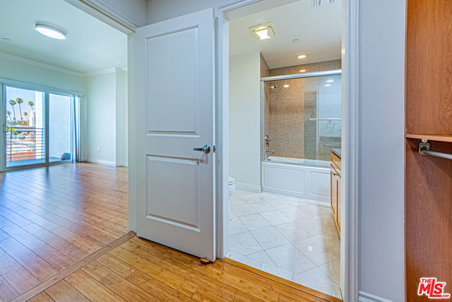 3061 W 12th Place, Los Angeles CA: https://media.crmls.org/mediaz/4c522d03-52e8-49ba-923c-0803f6260ed4.jpg