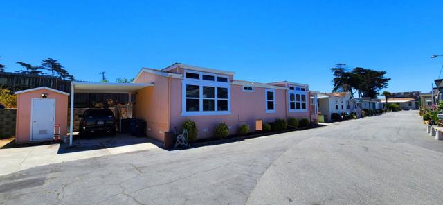 347 Carmel Avenue, Marina CA: https://media.crmls.org/mediaz/4c52a7bd-09b0-4b29-aecc-25d432134261.jpg