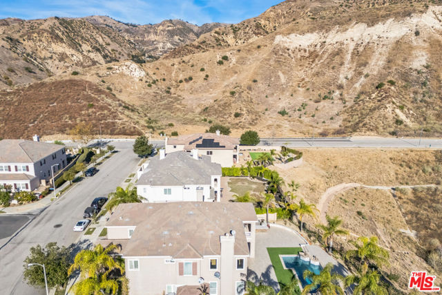 12530 Longacre Avenue, Granada Hills CA: https://media.crmls.org/mediaz/4c52e7ac-3934-48a4-819d-b32b3986c993.jpg
