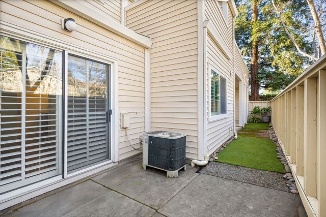 4520 Melody Dr, Concord CA: https://media.crmls.org/mediaz/4c5334a1-25de-4672-a0fb-9725c8c5769a.jpg