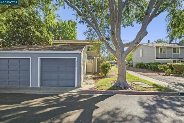2830 Royal Ann Ln, Concord CA: https://media.crmls.org/mediaz/4c53a4f8-ab2a-4da9-9355-ec577c659e63.jpg