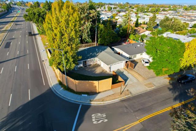 1101 Palamos Avenue, Sunnyvale CA: https://media.crmls.org/mediaz/4c545f54-1881-4099-94f5-9f58d79da9b2.jpg