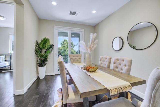 3044 Mawing Road, San Mateo CA: https://media.crmls.org/mediaz/4c555625-6aee-4e1a-9b75-d01f1f7c1101.jpg