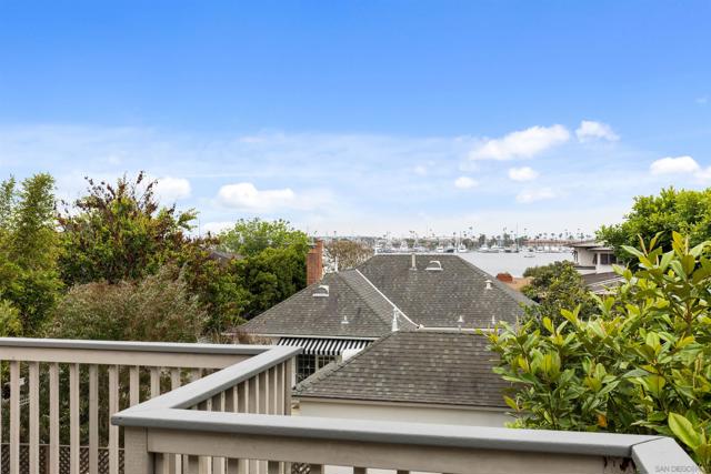 933 Rosecrans, San Diego CA: https://media.crmls.org/mediaz/4c55b810-5a6b-438d-a806-e59e57fec92f.jpg