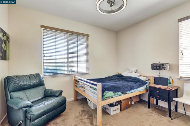 4007 Oak Knoll St, Antioch CA: https://media.crmls.org/mediaz/4c55e914-33a2-4d6f-9405-4a6f2f82a567.jpg