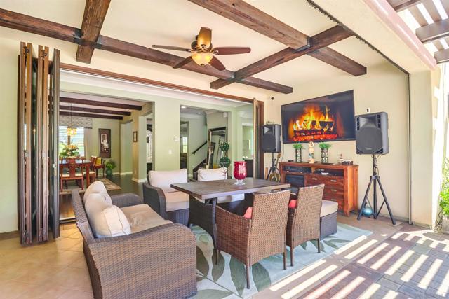 466 Agua Vista Dr, Chula Vista CA: https://media.crmls.org/mediaz/4c55fd32-de28-4324-87ff-f42a847a6bba.jpg