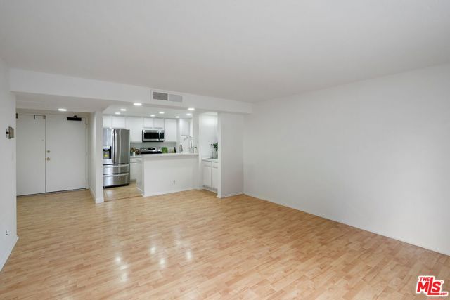 10535 Wilshire Boulevard, Los Angeles CA: https://media.crmls.org/mediaz/4c566b17-3df7-41c5-b133-e6a059a1f95d.jpg