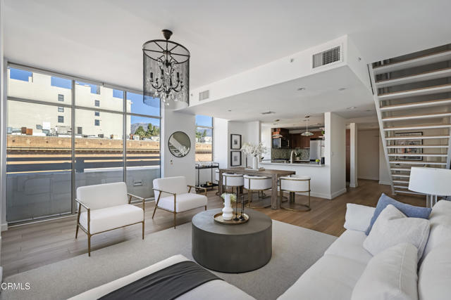 Detail Gallery Image 4 of 24 For 35 N Raymond Ave #412,  Pasadena,  CA 91103 - 2 Beds | 2/1 Baths