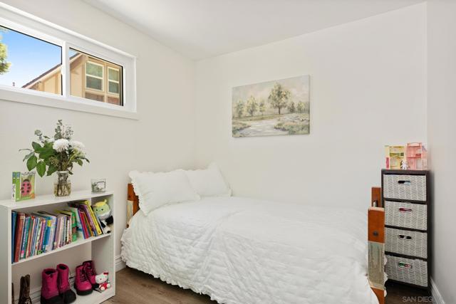 1141 Grass Valley Road, Lake Arrowhead CA: https://media.crmls.org/mediaz/4c56e1a1-baab-4590-a643-846541fa0f10.jpg
