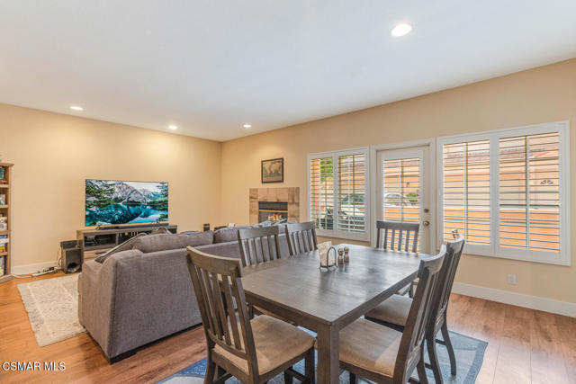 5200 White Oak Avenue, Encino CA: https://media.crmls.org/mediaz/4c575695-15f0-4679-9486-c0450a187f02.jpg