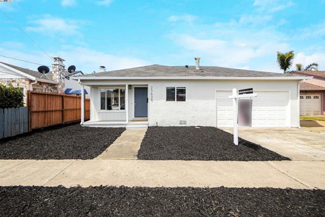 23639 Odom Dr, Hayward CA: https://media.crmls.org/mediaz/4c592aaa-6c87-4d3f-9e1e-fbcfe0c6b0e3.jpg