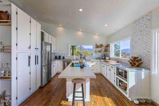 Detail Gallery Image 8 of 44 For 4488 Foothill Rd, Carpinteria,  CA 93013 - 4 Beds | 3 Baths