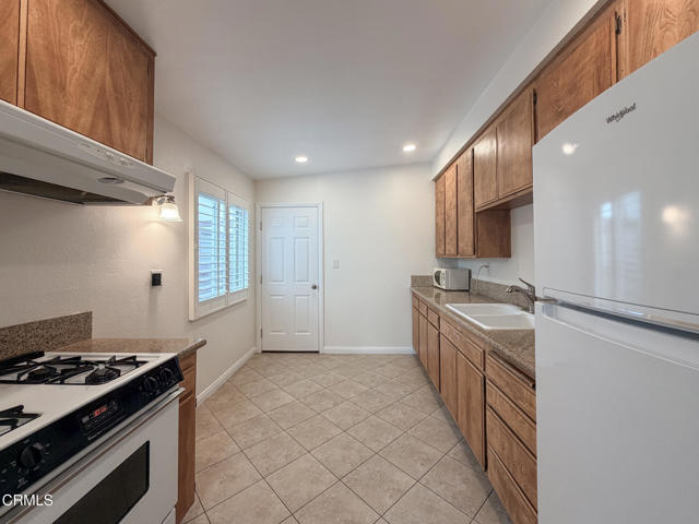 Detail Gallery Image 10 of 25 For 1065 Belfast Ln, Ventura,  CA 93001 - 3 Beds | 1 Baths