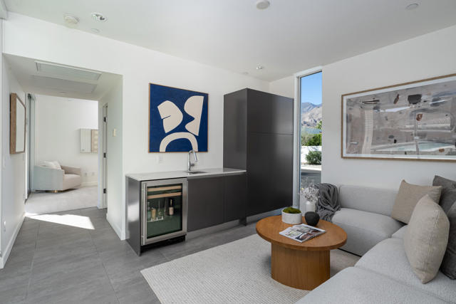 3088 Linea Terrace, Palm Springs CA: https://media.crmls.org/mediaz/4c5acca0-e26c-4cf3-8beb-aebb04619c95.jpg