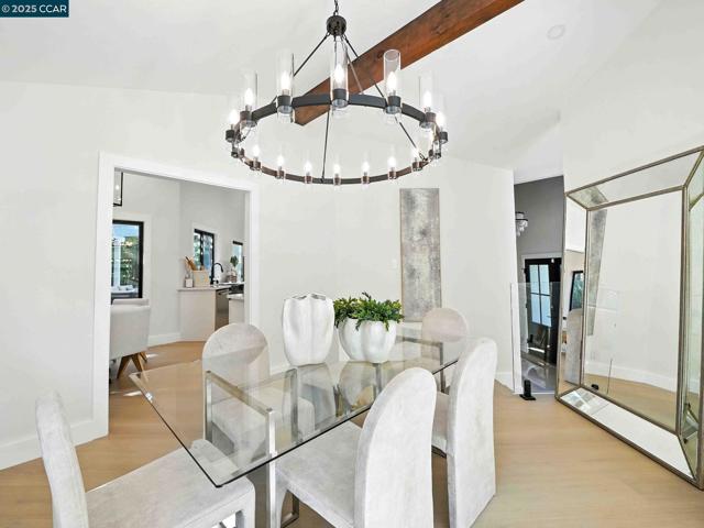 1542 Hillgrade Ave, Alamo CA: https://media.crmls.org/mediaz/4c5be2c1-c297-41be-a5c9-3c54e9830c92.jpg