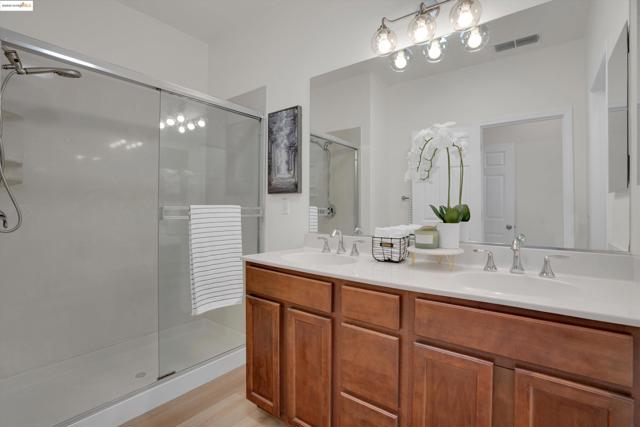 2284 Morrow St, Hayward CA: https://media.crmls.org/mediaz/4c5c3fc5-3f5d-4f4d-aaed-6ea730ebc1d2.jpg