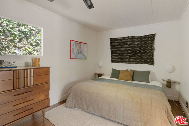 632 Museum Drive, Los Angeles CA: https://media.crmls.org/mediaz/4c5c49c3-eec7-4e7b-9922-6a50b793057d.jpg