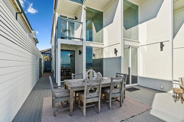 9 Rockview Drive, Santa Cruz CA: https://media.crmls.org/mediaz/4c5c6145-0fdd-4767-903d-a0facddcb976.jpg