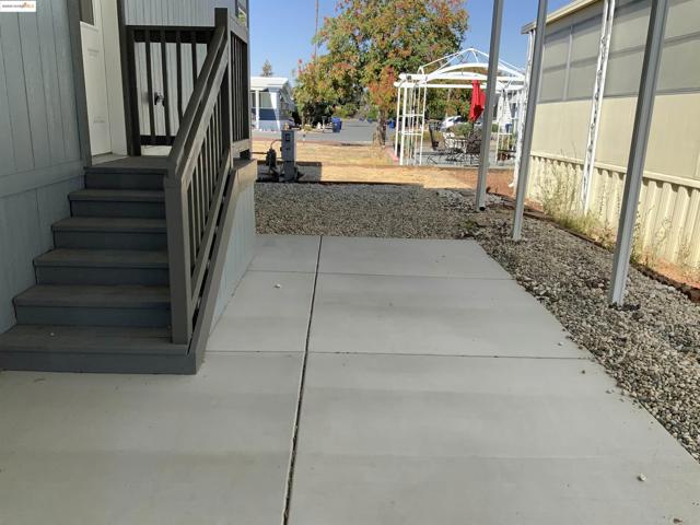 46 Palm Dr., Pittsburg CA: https://media.crmls.org/mediaz/4c5d7f0e-ebc9-474f-ae3d-d2fd58c1104b.jpg