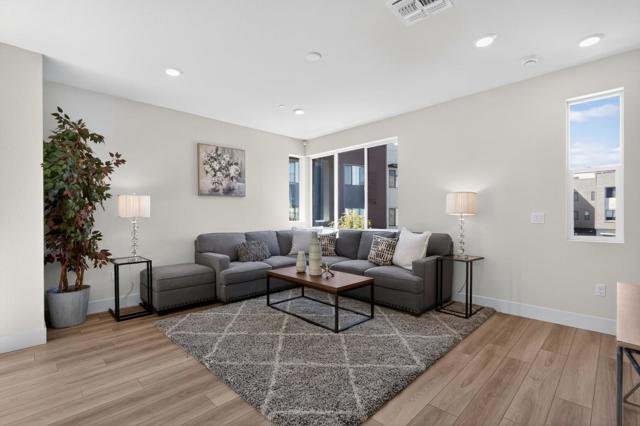 3891 Vanguard, Fremont CA: https://media.crmls.org/mediaz/4c5d90c7-1130-4131-8e30-71495da223b1.jpg