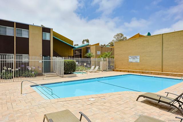 3454 Castle Glen Dr., San Diego CA: https://media.crmls.org/mediaz/4c5da356-7937-4930-bc97-543658277567.jpg