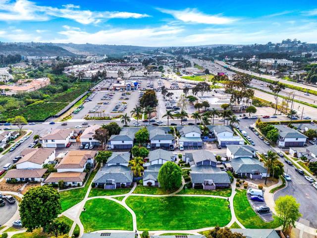 3442 Thunder Drive, Oceanside CA: https://media.crmls.org/mediaz/4c5dad00-ee7a-4430-83fe-629ebde63442.jpg