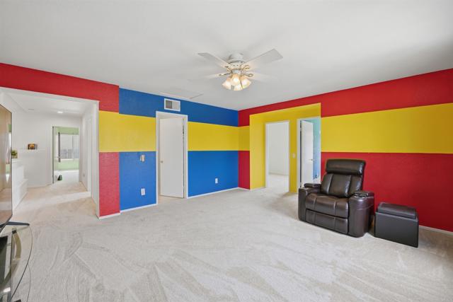 Detail Gallery Image 21 of 32 For 1247 Sunglow, Oceanside,  CA 92057 - 5 Beds | 3 Baths