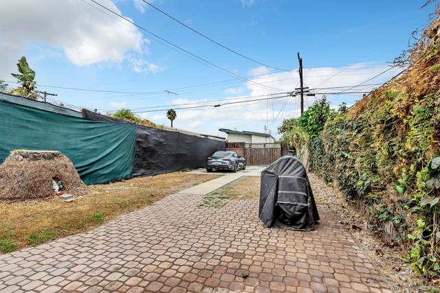 2146 Franklin Ave, San Diego CA: https://media.crmls.org/mediaz/4c5ec3c2-81fc-42c9-aa94-f0010f529383.jpg