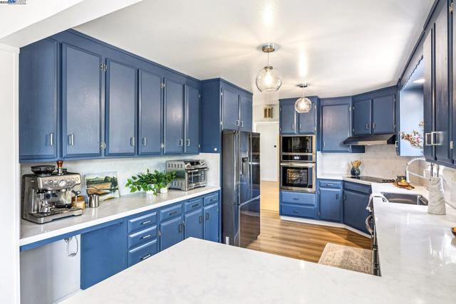 24 Via Hermosa, San Lorenzo CA: https://media.crmls.org/mediaz/4c5ee373-47ff-4338-b42c-949568254ed6.jpg