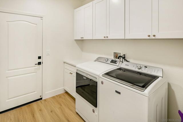 10528 Pinion Trl, Escondido CA: https://media.crmls.org/mediaz/4c5f2a8a-1b9e-4427-a67e-b07ff158964a.jpg