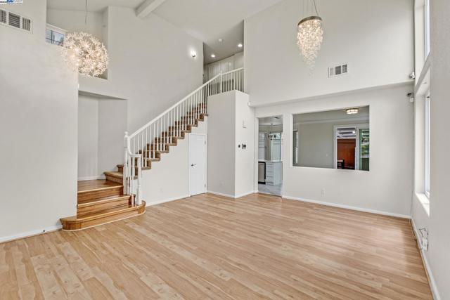 1205 Amber Court, San Leandro CA: https://media.crmls.org/mediaz/4c601ba7-0f4a-4395-91d0-ba9e8d6dcc68.jpg