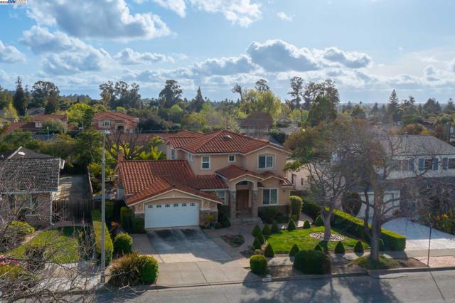 42001 Via San Gabriel, Fremont CA: https://media.crmls.org/mediaz/4c6127ee-d921-40e3-80c5-b9c480c853bd.jpg