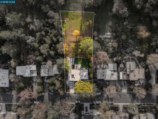 3337 S Lucille Ln, Lafayette CA: https://media.crmls.org/mediaz/4c6206d4-249a-4898-8346-230754aaf7cf.jpg