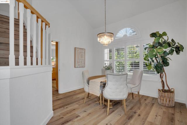 805 Devonshire Loop, Brentwood CA: https://media.crmls.org/mediaz/4c62cc85-3198-4705-a0de-9847b9cb91d1.jpg