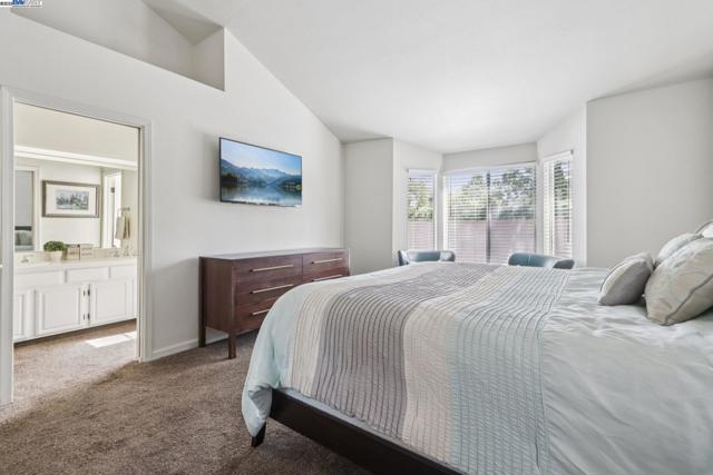 974 Clinton Pl, Pleasanton CA: https://media.crmls.org/mediaz/4c636019-7487-49a4-a98e-c29d2ff43ac4.jpg
