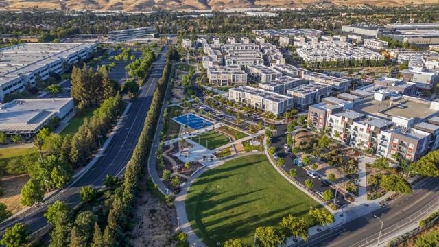 6803 Vector Court, San Jose CA: https://media.crmls.org/mediaz/4c63e354-2590-43a9-9f1f-201349b8a90b.jpg