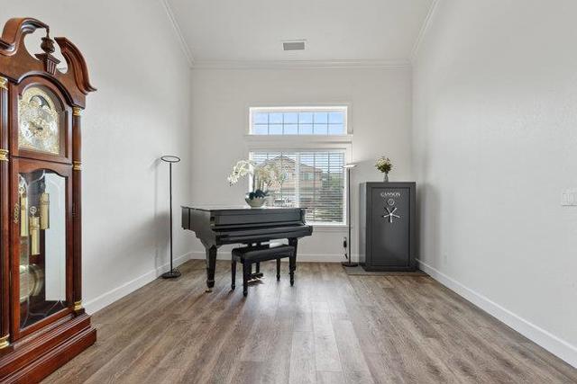 1650 Mimosa Street, Hollister CA: https://media.crmls.org/mediaz/4c640777-e209-48bb-86b5-e68e62991a76.jpg